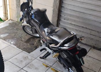 Moto adulterada é apreendida e dois são conduzidos após ação da PM e Demutran
