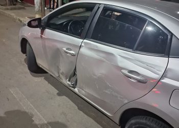 Vídeo: jovem dá ‘grau’ em moto e colide com carro em Campestre