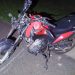 Motociclista foge da polícia e se acidenta durante perseguição; moto era furtada