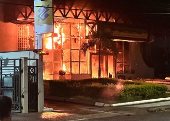 Agência bancária é destruída por incêndio em Jacutinga no Sul de Minas