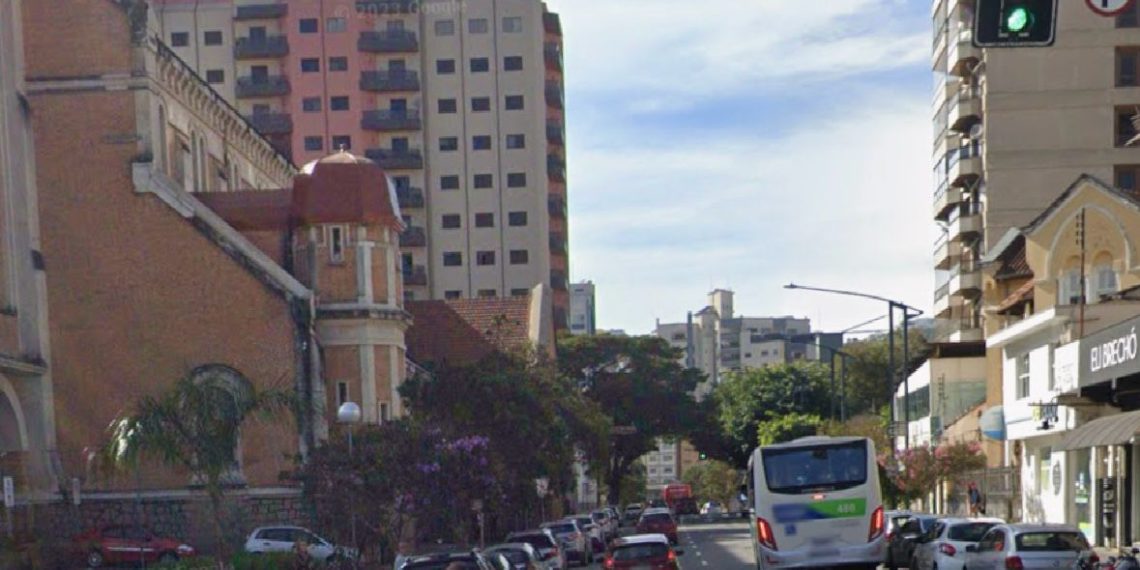 Idoso é agredido após acidente de trânsito no centro de Poços de Caldas