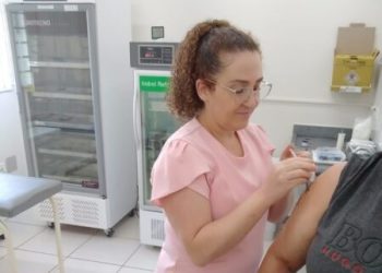 Saúde faz vacinação contra Febre Amarela em várias regiões de Poços neste sábado (15)