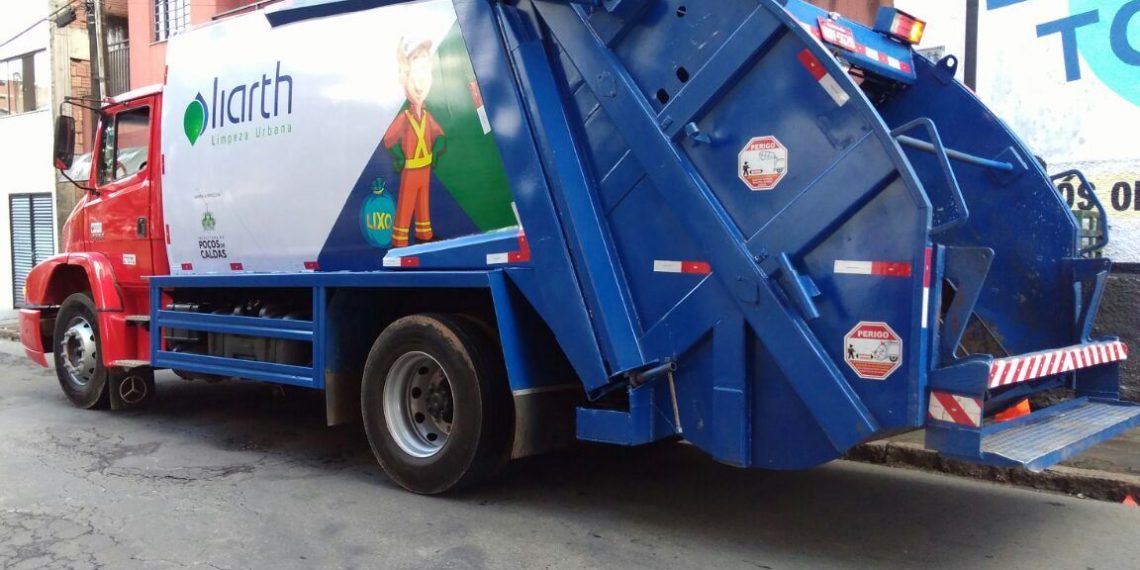 URGENTE: Coletores de lixo entram em greve e paralizam coleta em Poços de Caldas