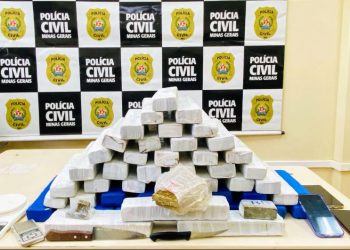 Casal é preso em flagrante com quase 50kg de maconha escondida no quarto dos filhos