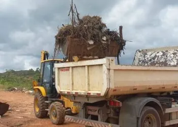39 caminhões de entulho são recolhidos na Zona Sul de Poços de Caldas