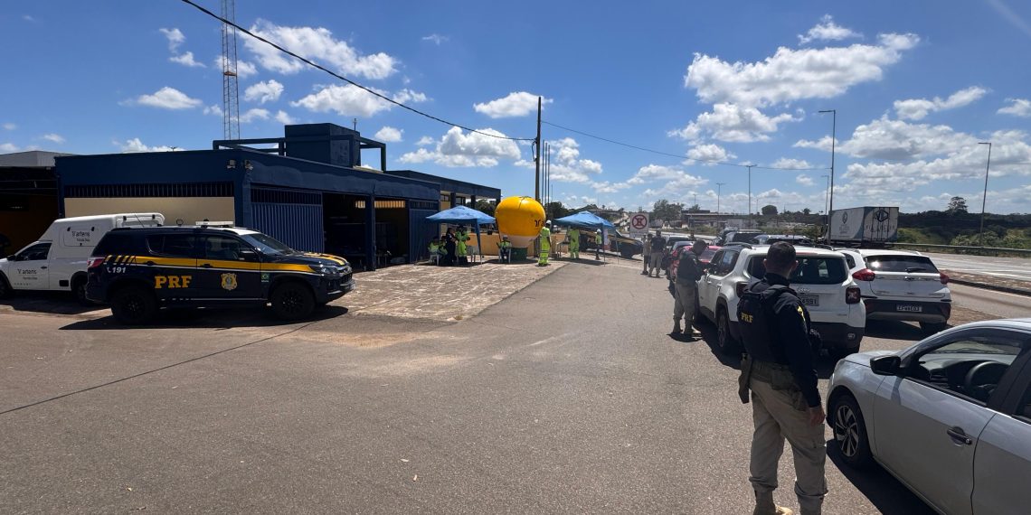 OPERAÇÃO CARNAVAL: PRF realiza ação educativa na BR-381 no Sul de Minas
