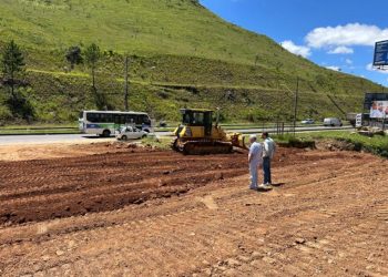 Nova rotatória do Jardim Centenário em Poços de Caldas está com obras avançadas