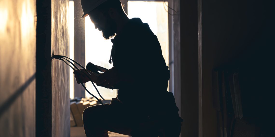 Gratuito: prefeitura de Poços de Caldas oferece curso de eletricidade e instalação elétrica predial