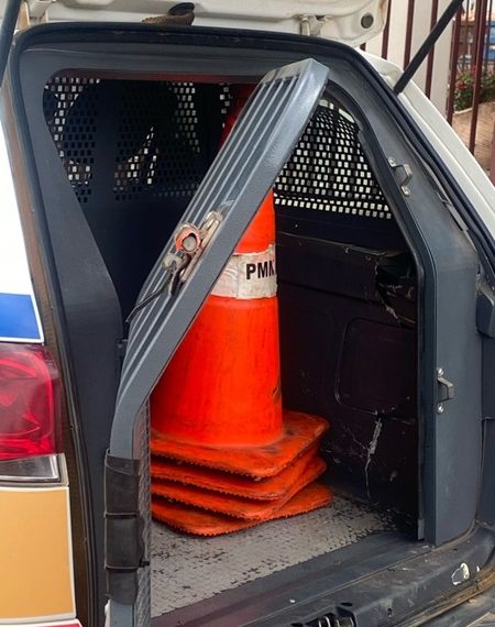 Mulher ameaça dono de bar e danifica viatura da PM em Andradas