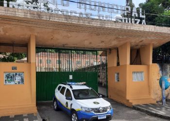 Faca é apreendida com estudante em colégio de Poços de Caldas
