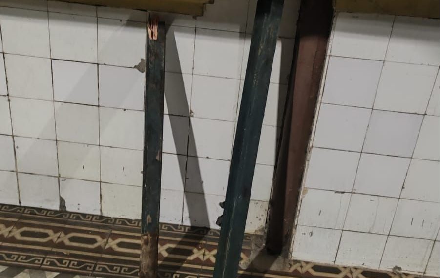 Indivíduos ameaçam Guardas Civis com pedaços de madeira, mas conseguem fugir