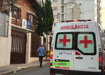 Samu e GCM contém menina em surto dentro de unidade do Conselho Tutelar em Poços