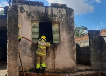 Casa é incendiada após possível vingança no Sul de Minas