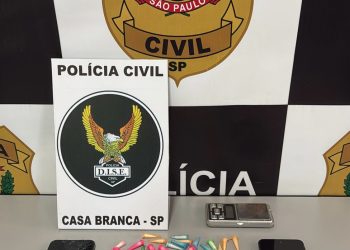 Homem é preso vendendo drogas em campo de futebol em Casa Branca