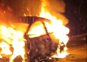 Incêndio destrói veículo na rodovia entre Poços de Caldas e Bandeira do Sul