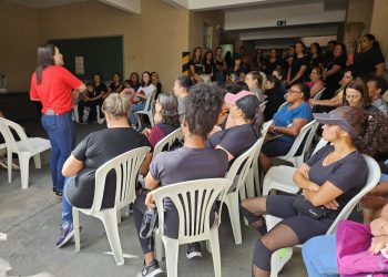 Greve dos servidores públicos de Poços de Caldas tem adesão de 30 unidades escolares e de saúde nesta quarta-feira (5)