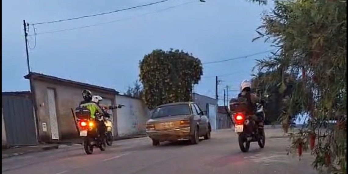 VÍDEO: Polícia Militar dispara contra veículo após motorista fugir de abordagem em Poços de Caldas