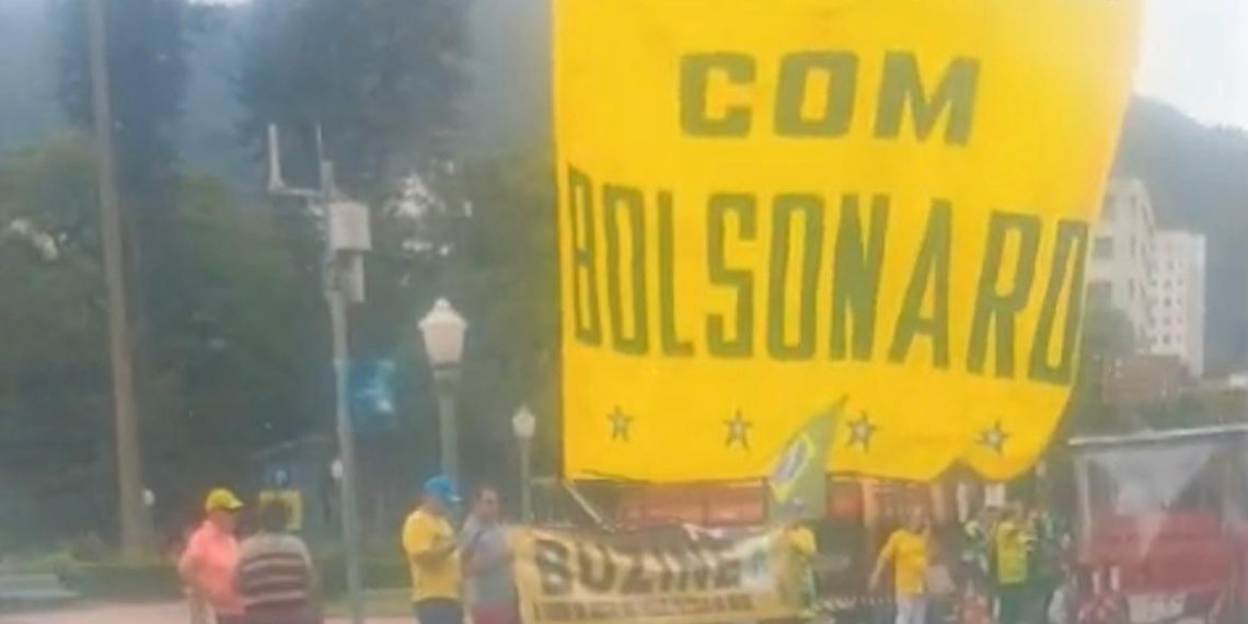 Em ato por anistia, apoiadores do ex-presidente Jair Bolsonaro realizam manifestação em Poços de Caldas