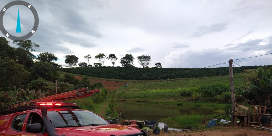 Homem de 44 anos morre afogado em açude de sítio