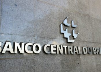 Prepare o bolso: previsão piora e banco central projeta inflação de 5,68% em 2025