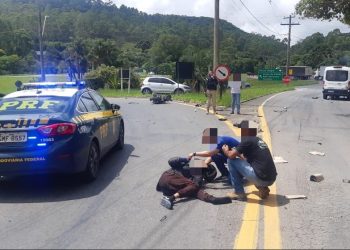 VÍDEO: jovem fica gravemente ferido após acidente entre moto e van em Poços de Caldas