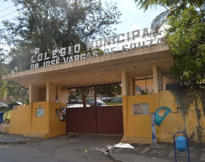 Mensagem em tom de ameaça é encontrada em banheiro do Colégio Municipal Dr. José Vargas de Souza