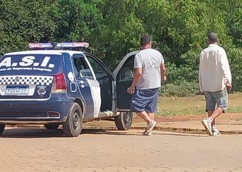 Carro da Prefeitura de Santo Antônio do Pinhal é flagrado deixando pessoa em situação de rua em Pouso Alegre