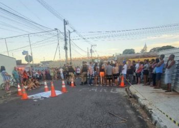 Criança morre atropelada por caminhão em Bandeira do Sul; motorista foge sem prestar socorro