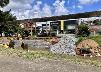Prefeitura de Poços investe R$ 12 milhões na contenção das margens do Ribeirão da Serra