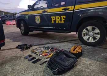 VÍDEO: PRF persegue e prende 3 ladrões de peças de caminhão na BR-381