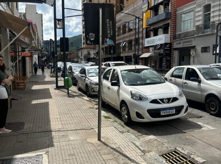 DMAE inicia obras para substituição de redes de água na região central de Poços de Caldas