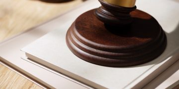 Governanta agredida por patrão receberá indenização de R$ 100 mil em Guaxupé