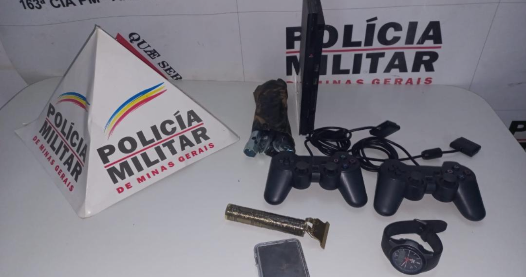 Jovem é preso por furto de motocicleta e materiais em Andradas