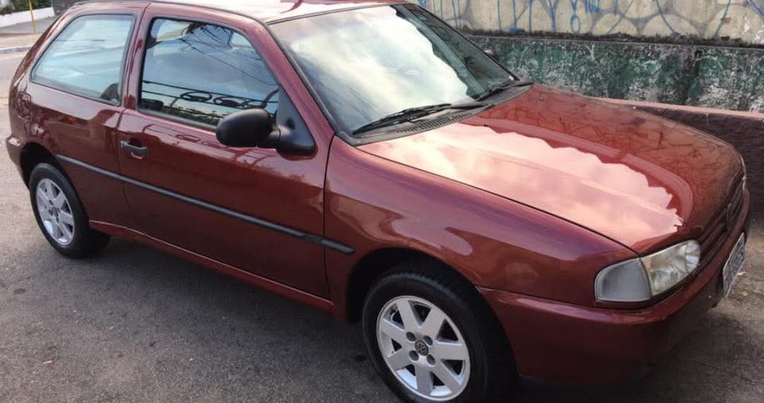Carro é furtado durante a madrugada no Jardim Santa Rosália