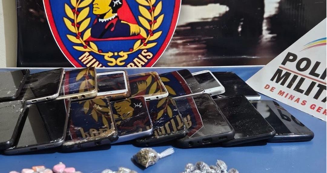 Polícia cumpre mandado de busca e apreende drogas e celulares na Zona Leste