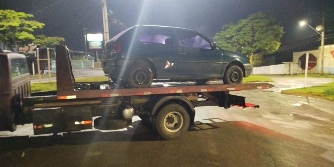 Adolescente é apreendido com carro furtado e diz que pagou R$ 250 pelo veículo