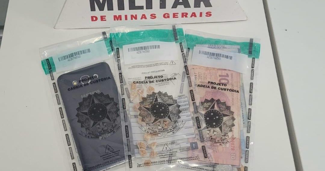 Homem que usava região do Mercado Municipal como ponto de tráfico é preso em flagrante em Poços