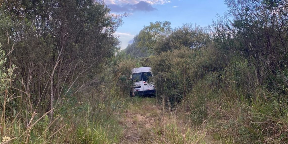 Veículo oficial some e é encontrado com placas falsas em área próxima à INB