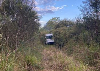 Veículo oficial some e é encontrado com placas falsas em área próxima à INB