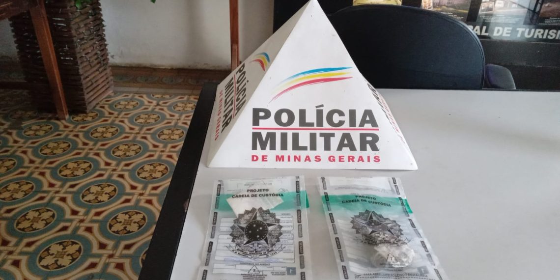 Jovens são flagrados com drogas no Parque José Afonso Junqueira em Poços de Caldas