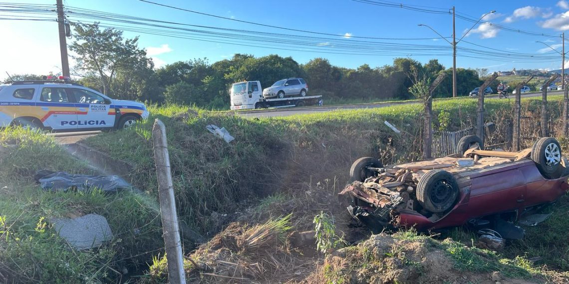 Motorista ferido em acidente é preso; homem era foragido, segundo a PM