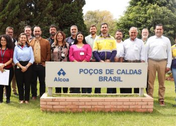 Secretários municipais participam do Programa Alcoa de Portas Abertas em Poços de Caldas