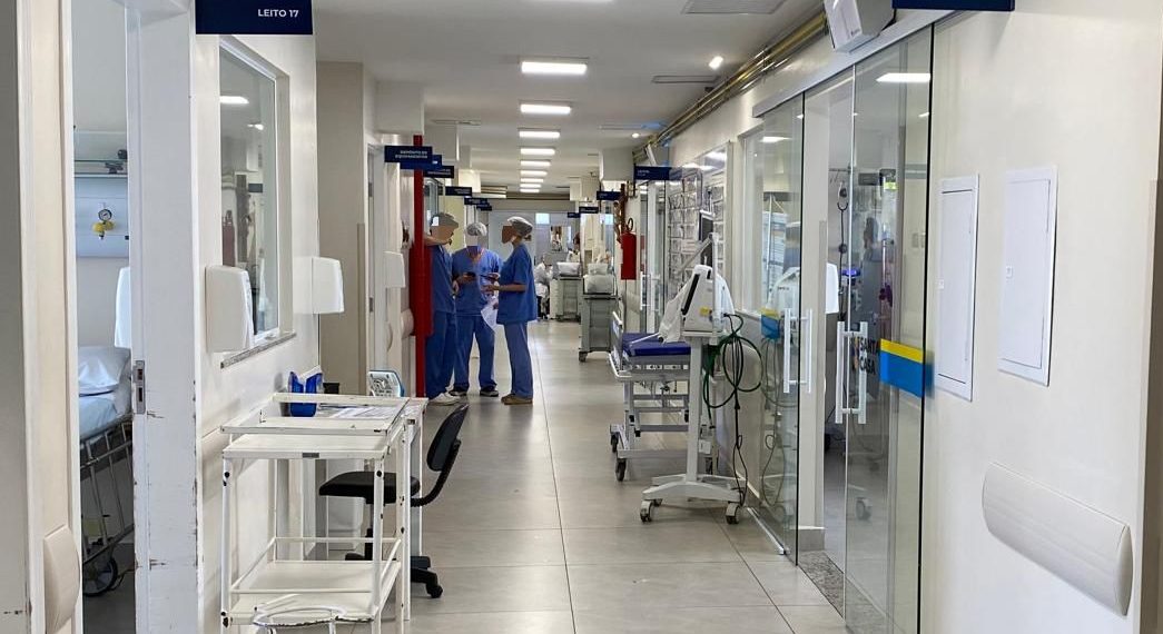 Homem diagnosticado com febre amarela recebe alta da UTI em Poços de Caldas