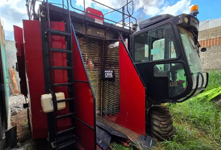 Colhedora de café de R$ 1 milhão adquirida por meio de golpe é recuperada em Alfenas