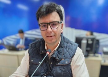 Vereador se defende de acusações de ter ‘furado’ fila do SUS em Poços