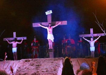 Encenação “Paixão e Morte de Jesus na Cruz” acontece hoje (18), no pátio da Paróquia São Paulo Apóstolo