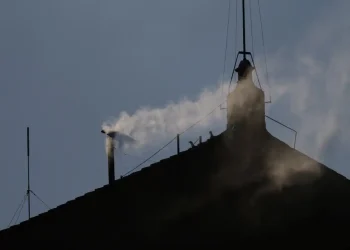 HABEMUS PAPAM: Sucessor do Papa Francisco é escolhido durante segundo dia de Conclave