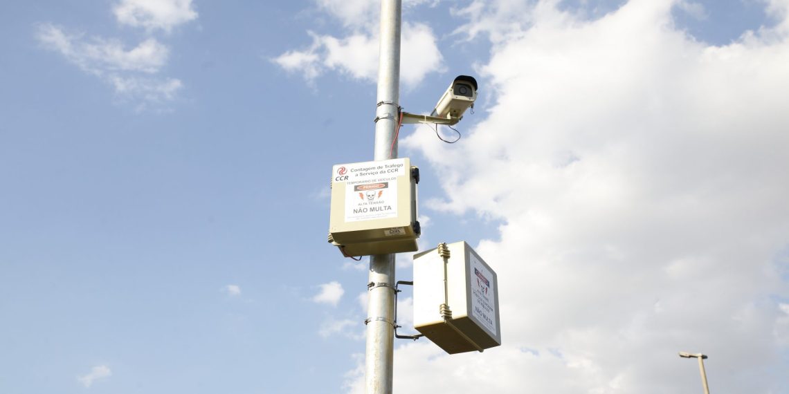Saiba quanto Poços arrecadou com multas de trânsito entre 2023 e março de 2025