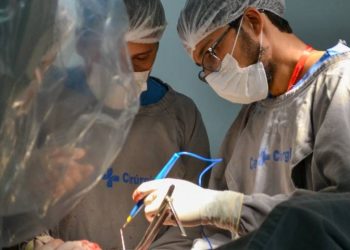 SUS realiza cirurgia rara e recupera mobilidade de criança com paralisia cerebral