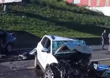 URGENTE! Roubo de carro na região resulta em perseguição que termina em acidente com duas vítimas fatais